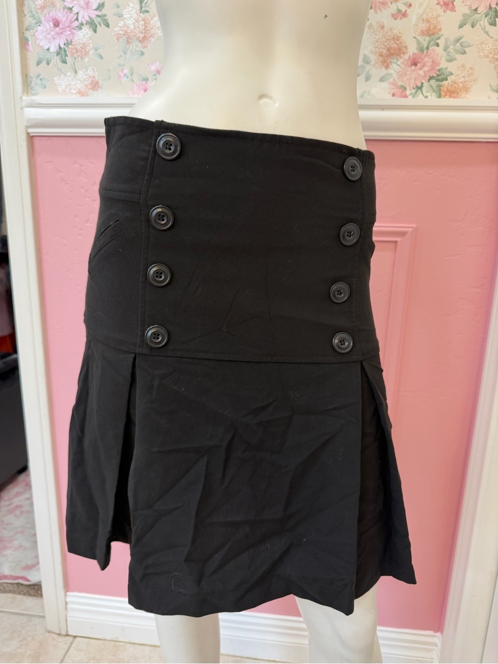 Y2k Black Button-Front Pleated Mini Skirt